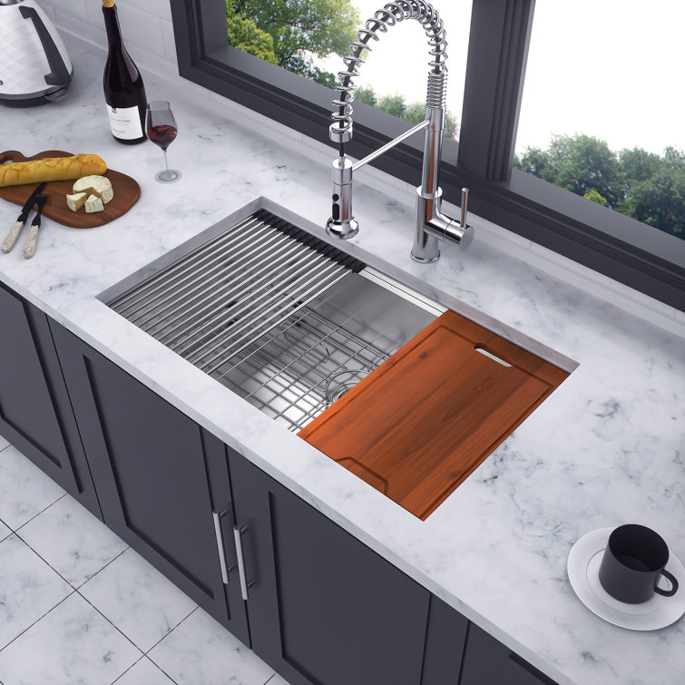 33'' Stainless Steel Undermount Single Bowl Kitchen Sink with Accessories