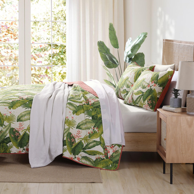 Ecru Twin Cotton Reversible Quilt Set with Palm Leaf Design