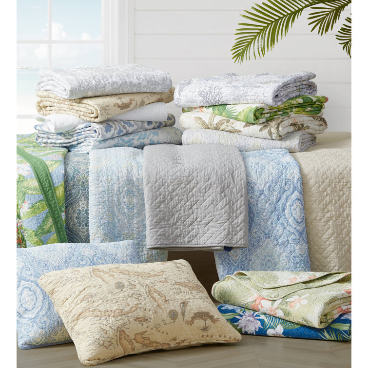 Coastal Breeze Twin Cotton Quilt Set with Reversible Blue Design