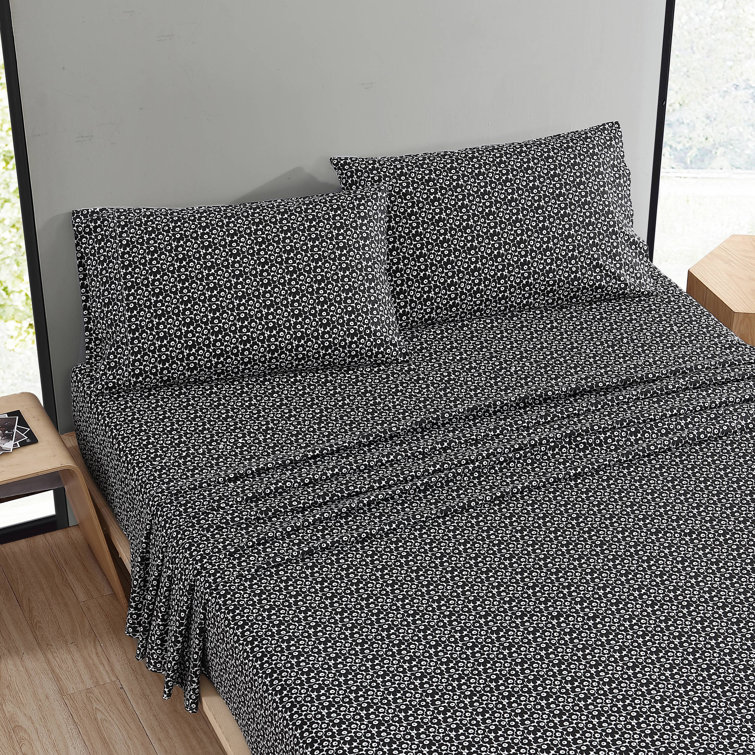 Pikkuinen Unikko Black Cotton Percale King Sheet Set