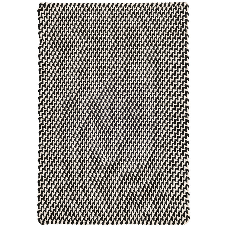 Braided Black/Ivory Geometric Synthetic Indoor/Outdoor Area Rug