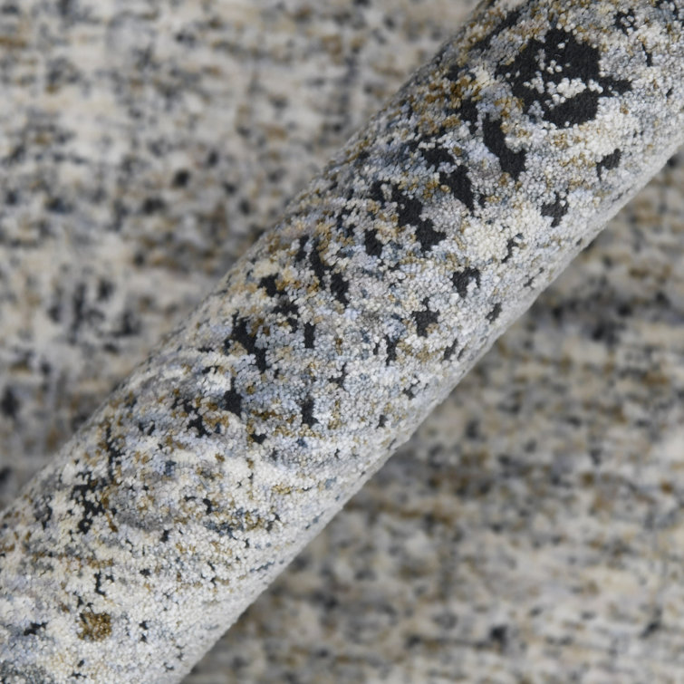 Rosslyn Transitional Gray 7'10" x 9'10" Synthetic Oriental Area Rug