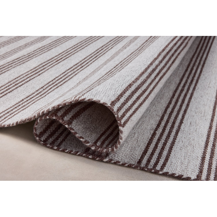 Charlie Silver and Bark Striped Reversible Indoor/Outdoor Rug 2'3" x 3'9"
