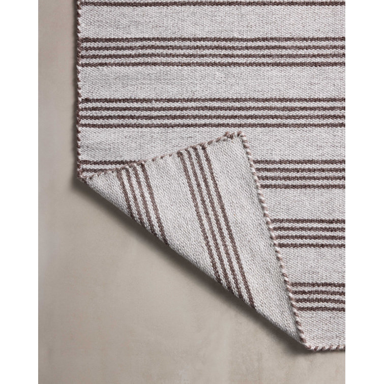 Charlie Silver and Bark Striped Reversible Indoor/Outdoor Rug 2'3" x 3'9"