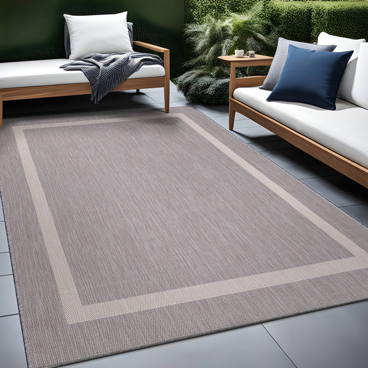 Gray and Beige Rectangular Washable Indoor/Outdoor Rug 5' x 7'