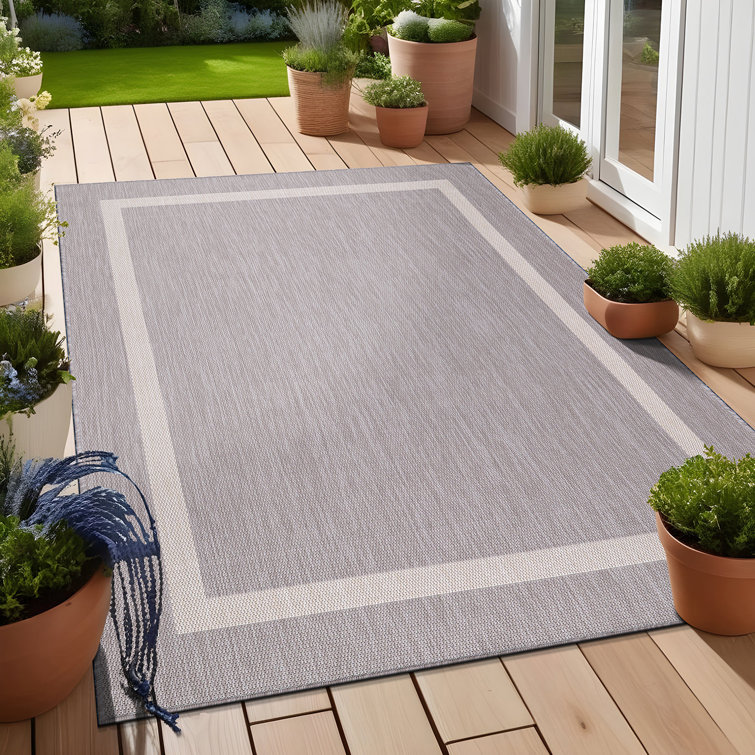 Gray and Beige Rectangular Washable Indoor/Outdoor Rug 5' x 7'