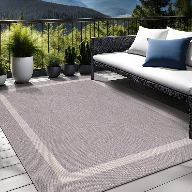 Gray and Beige Rectangular Washable Indoor/Outdoor Rug 5' x 7'