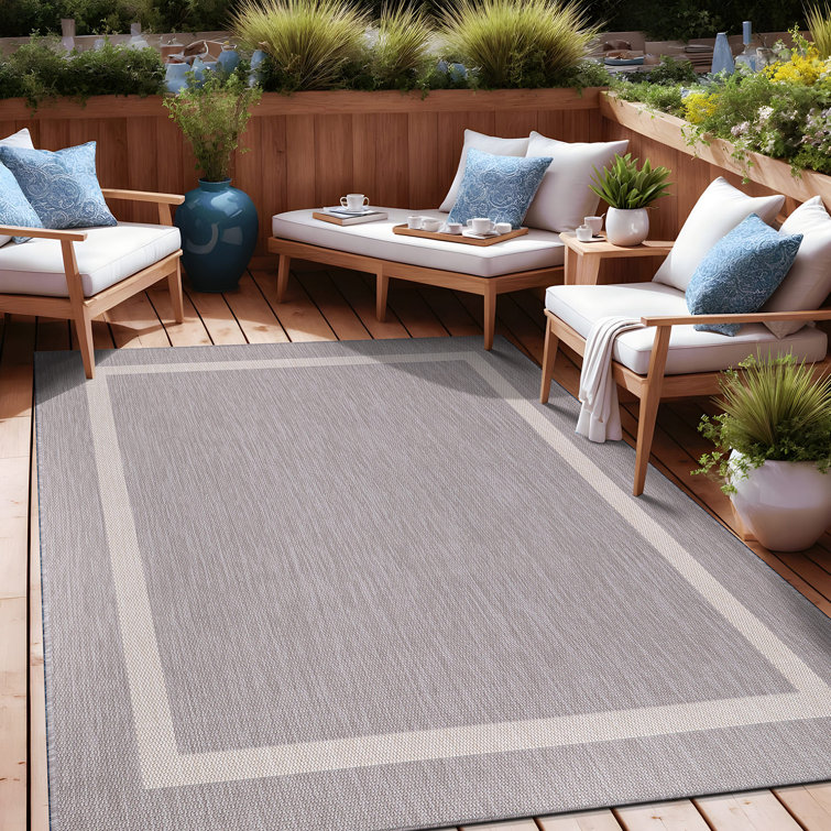 Gray and Beige Rectangular Washable Indoor/Outdoor Rug 5' x 7'