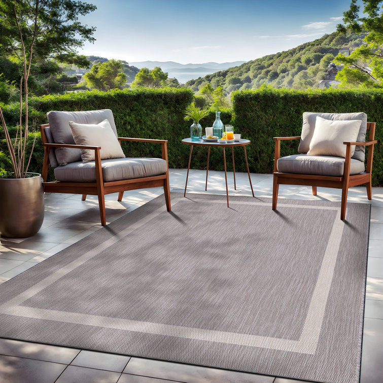 Gray and Beige Rectangular Washable Indoor/Outdoor Rug 5' x 7'