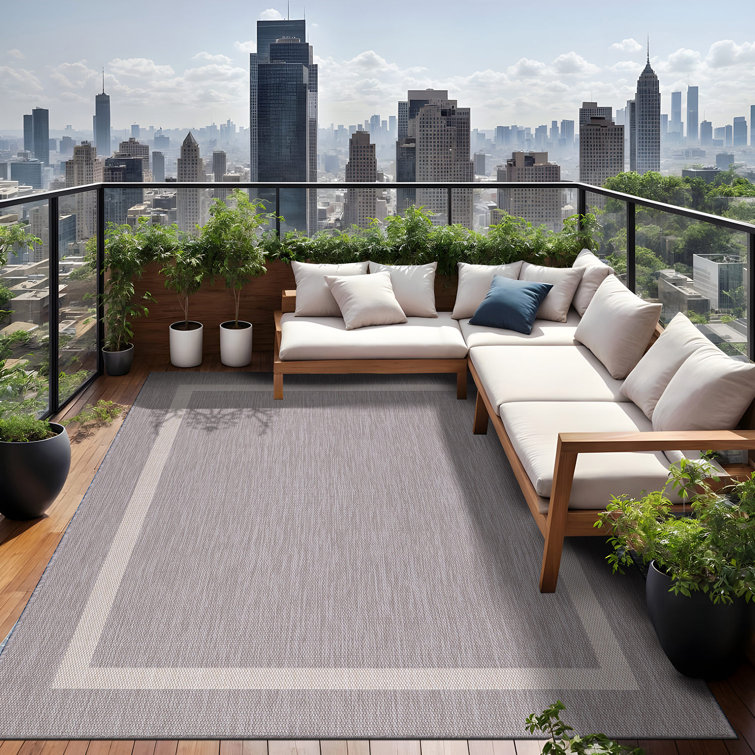 Gray and Beige Rectangular Washable Indoor/Outdoor Rug 5' x 7'