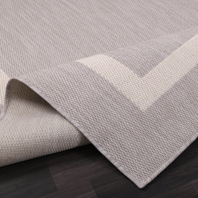 Gray and Beige Rectangular Washable Indoor/Outdoor Rug 5' x 7'