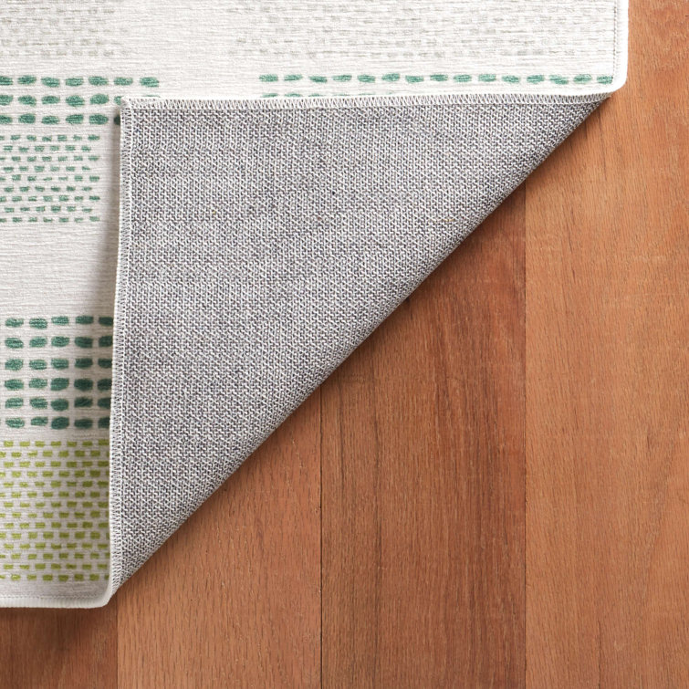 Green and White Rectangular Machine Washable Synthetic Rug 5' x 8'