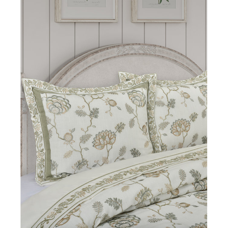 Navy Organic Microfiber Queen Comforter Set with Graphic Detail