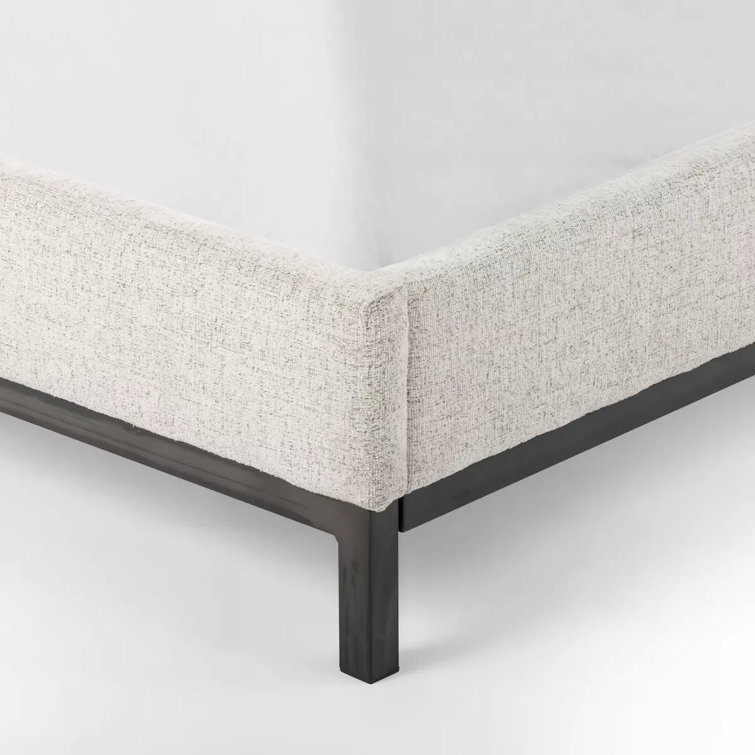 King Light Gray Linen Upholstered Metal Frame Bed with Tufted Headboard