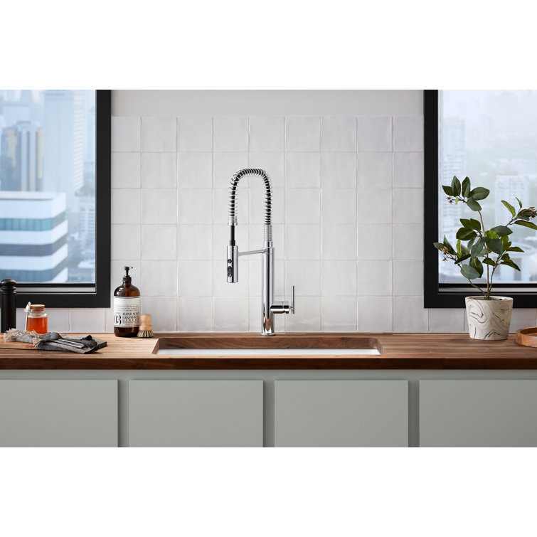 Vibrant French Gold Semi-Professional Kitchen Faucet with Pull-Down Sprayhead