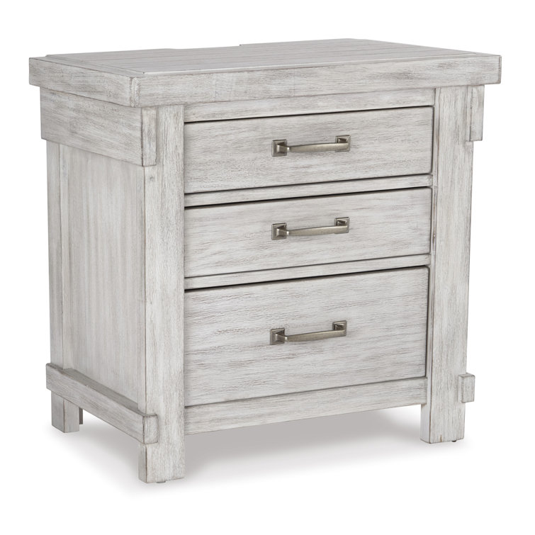 Transitional Brashland 3-Drawer Nightstand in Textured White