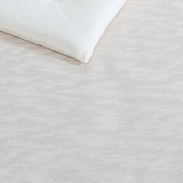 Ivory Queen Comforter Set with Abstract Stitching