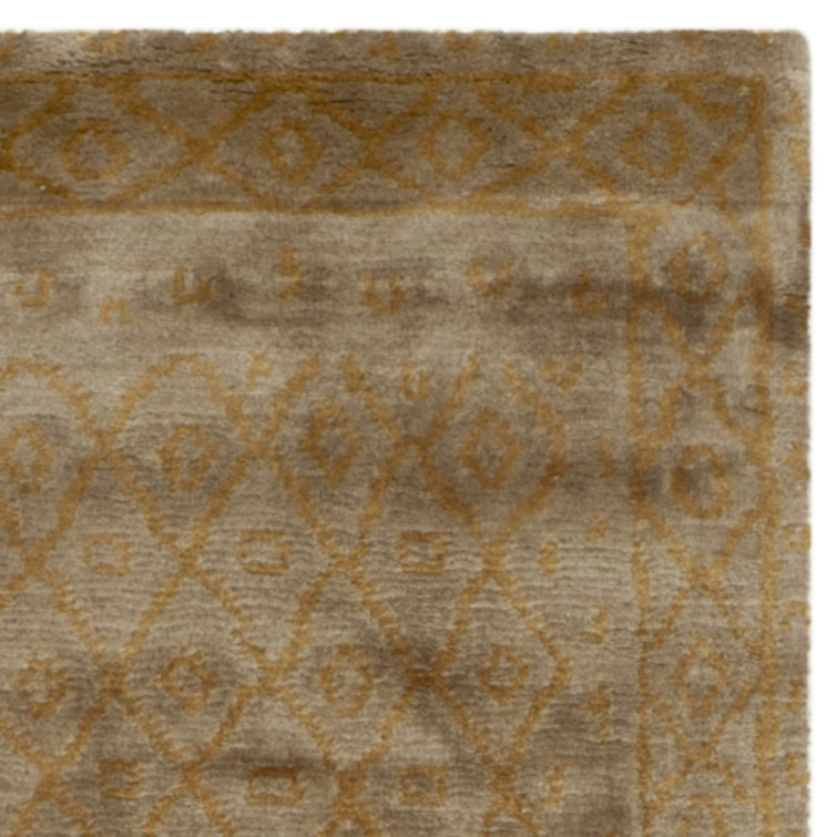 Hand-Knotted Green Wool and Silk Geometric Rug 4' x 6'