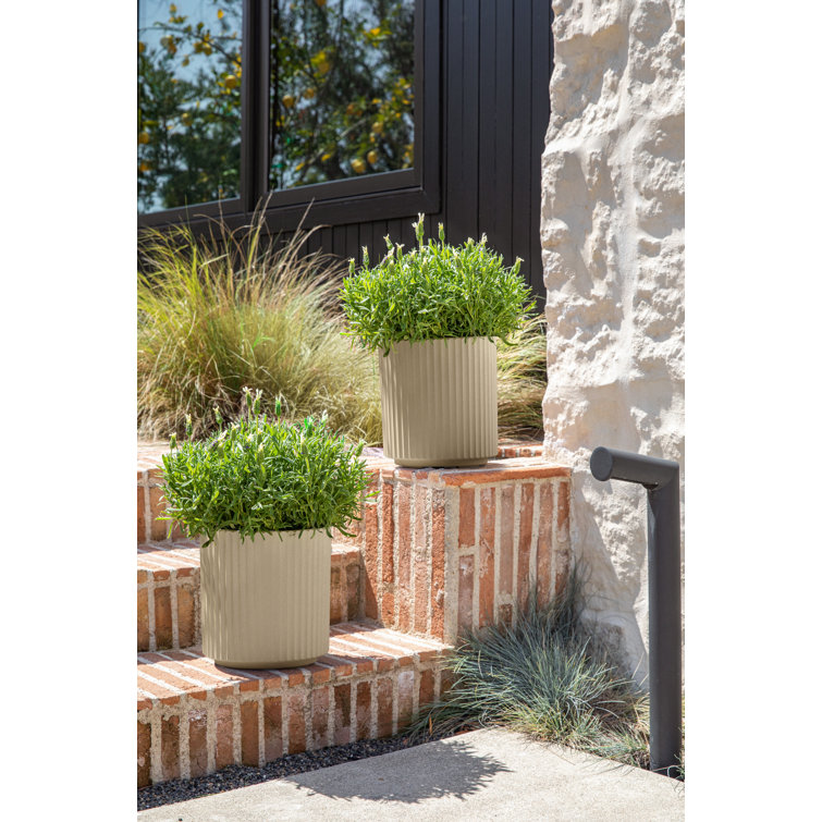 Sand Textured Plastic-Stone Composite Round Planter Set