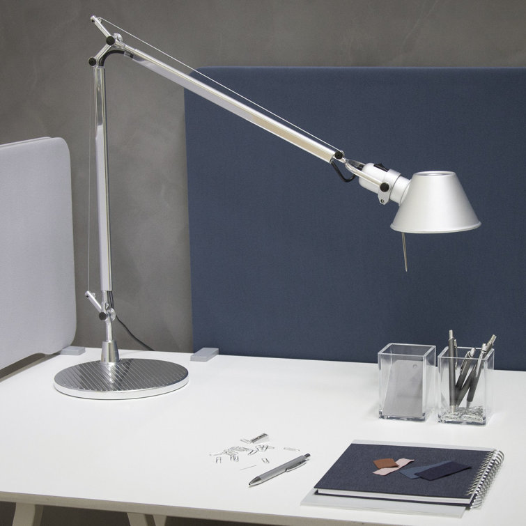 White Adjustable Mini Clip-on Table Lamp