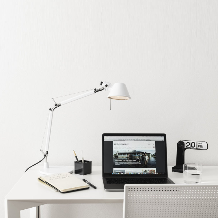 White Adjustable Mini Clip-on Table Lamp