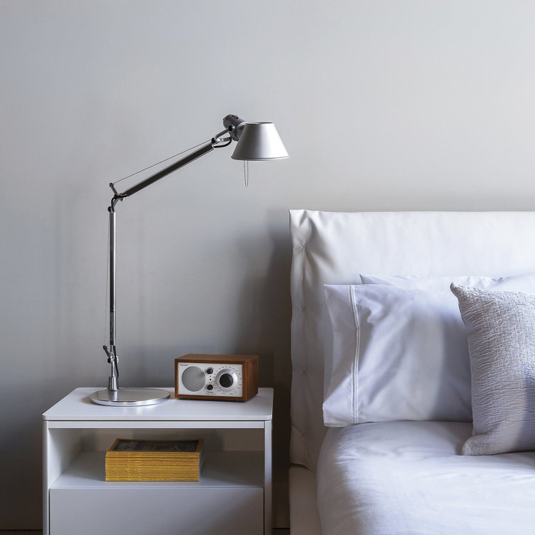 White Adjustable Mini Clip-on Table Lamp