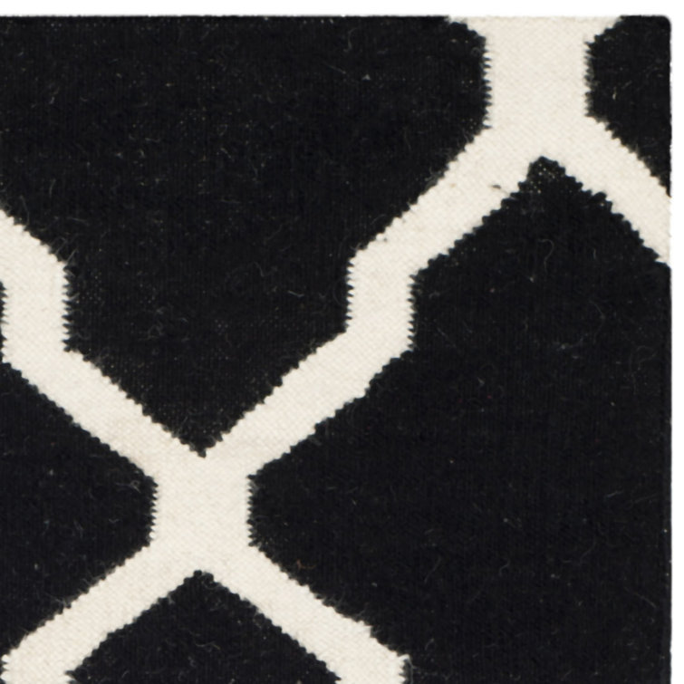 Black and Ivory Geometric Wool Flatweave Rug, 4' x 6'