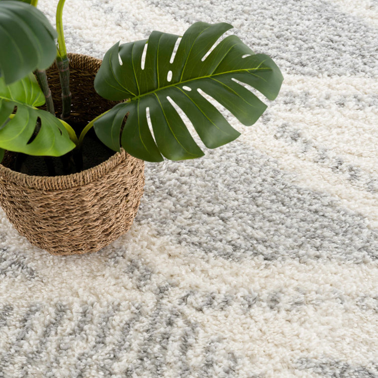 Gray and Cream Trellis Plush Shag Area Rug 5'3" x 7'3"