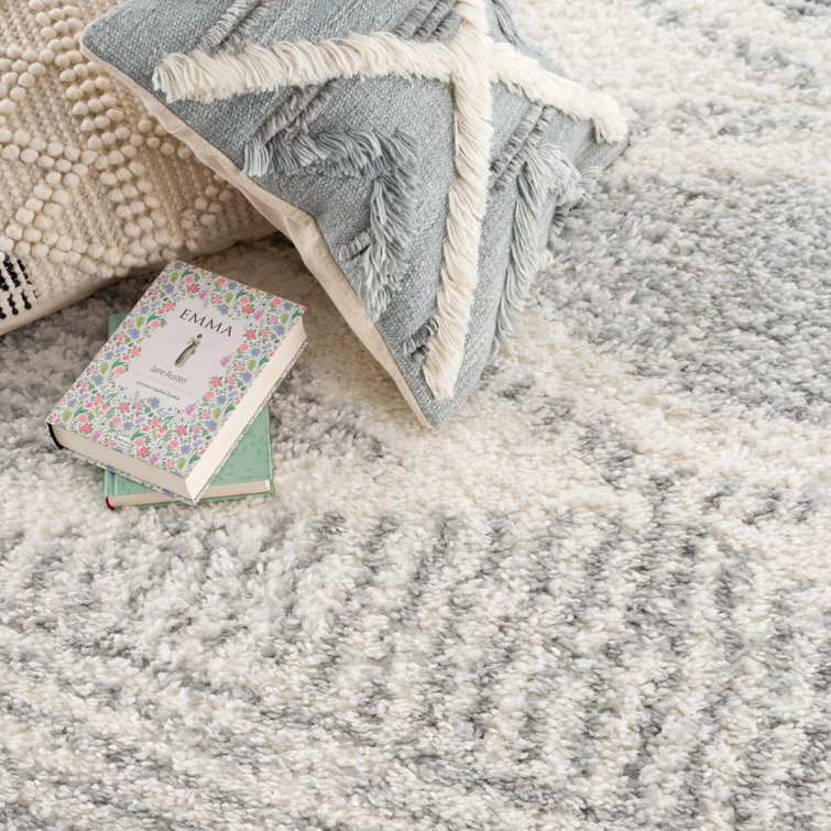 Gray and Cream Trellis Plush Shag Area Rug 5'3" x 7'3"