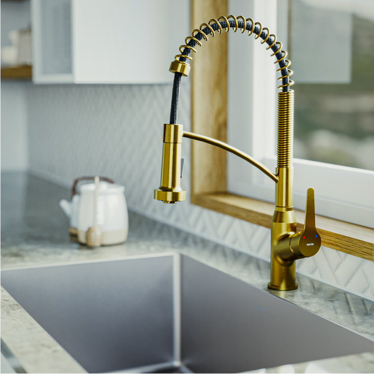 Gold Brass Single Handle Pull-Down Sprayer Kitchen Faucet