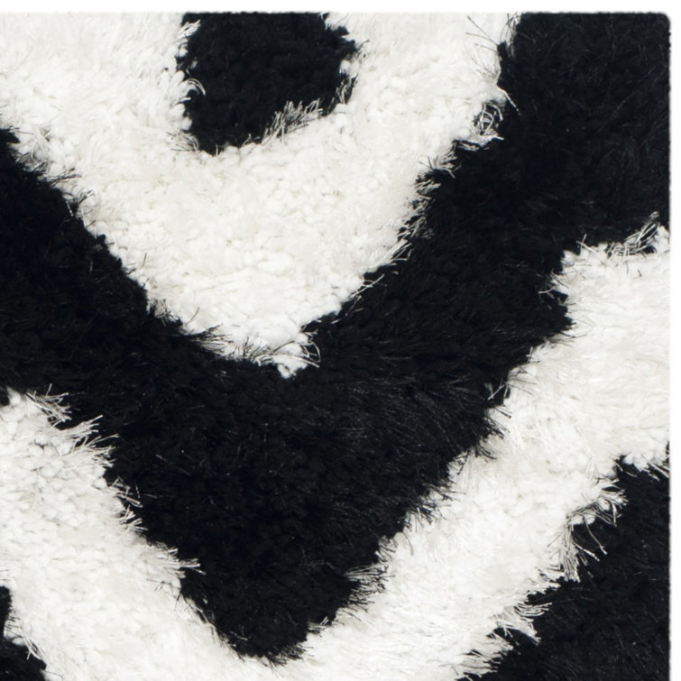 Ivory and Black Chevron Shag Hand-Tufted Wool Rug, 3' x 5'