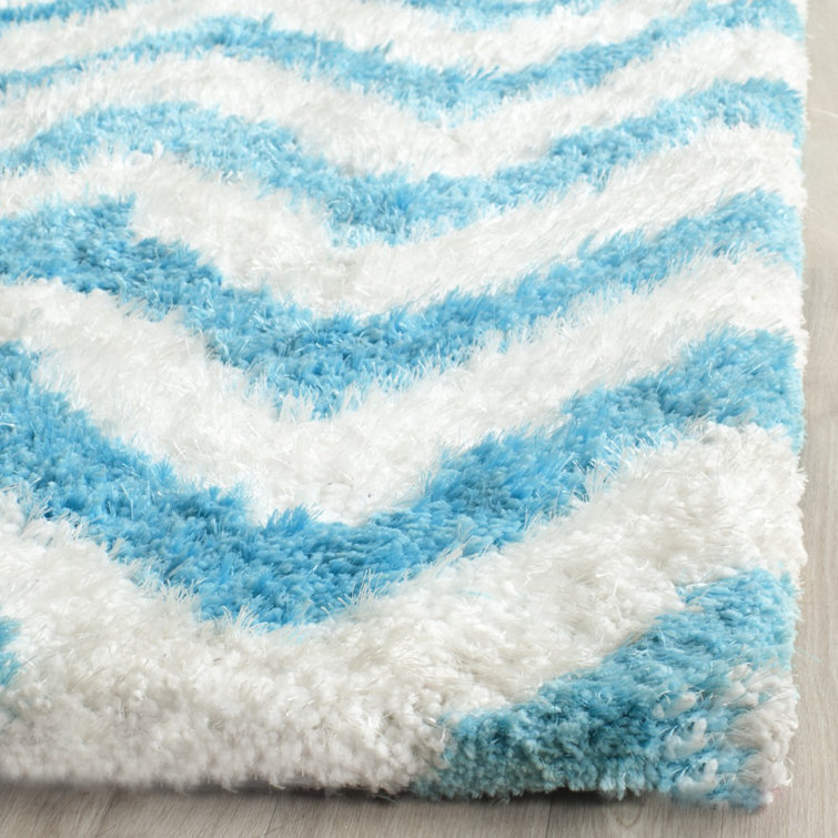 Ivory and Blue Chevron Hand-Tufted Shag Rug 2' x 3'