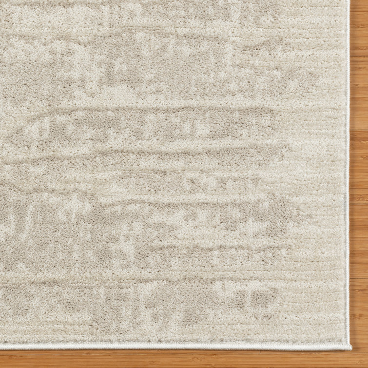 Cream Tufted Rectangular 5' x 7' Synthetic Shag Area Rug