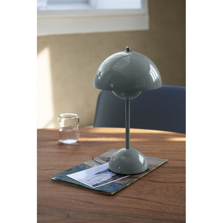 Flowerpot VP9 LED Portable Lamp