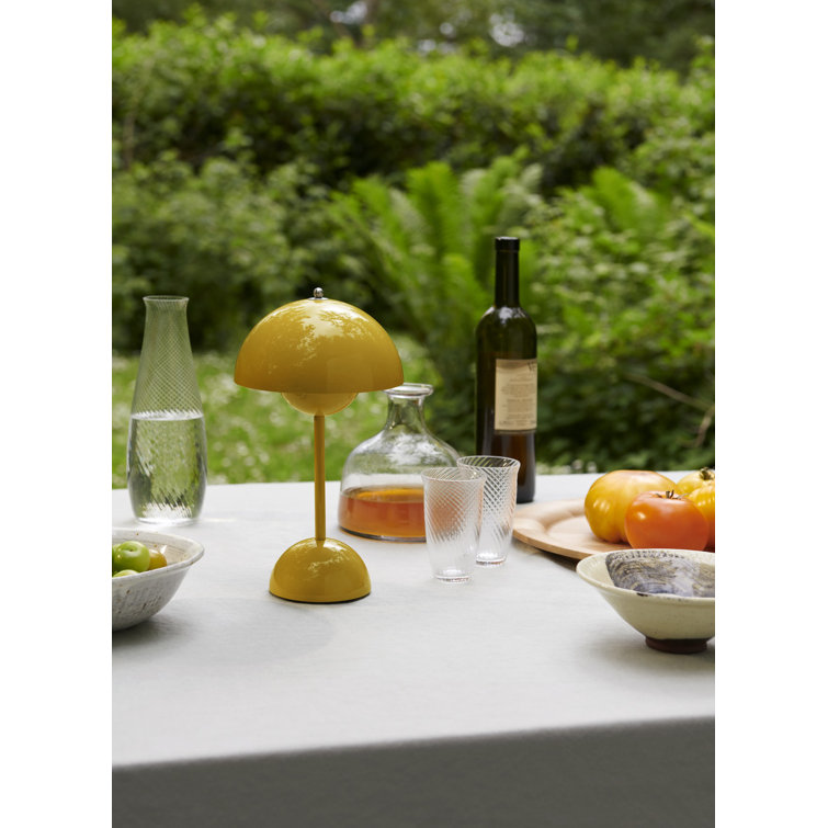 Flowerpot VP9 LED Portable Lamp