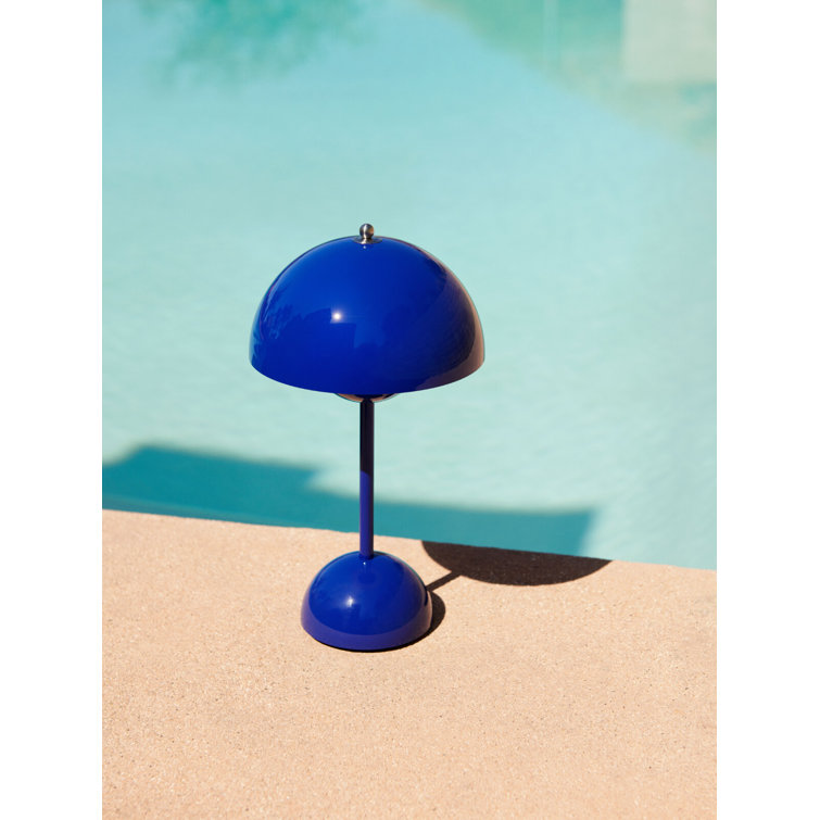 Flowerpot VP9 LED Portable Lamp