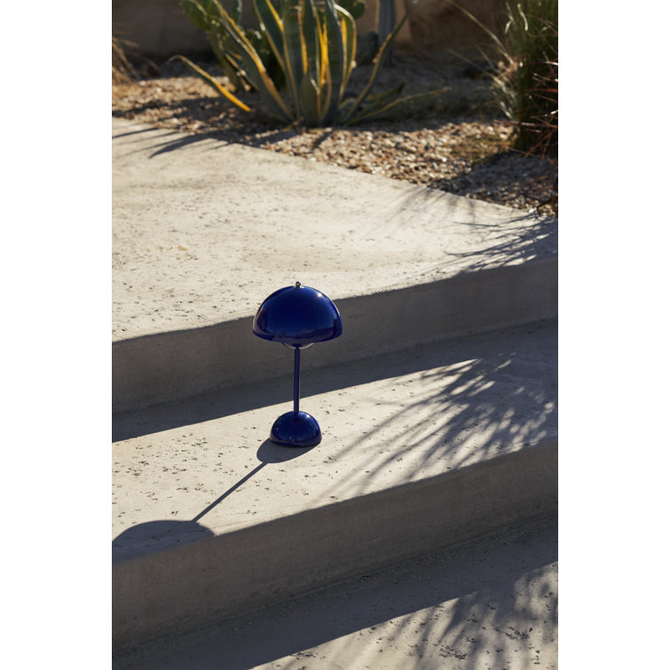 Flowerpot VP9 LED Portable Lamp