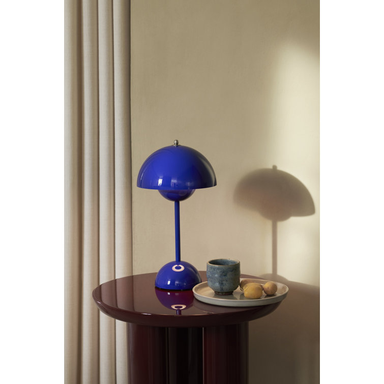 Flowerpot VP9 LED Portable Lamp