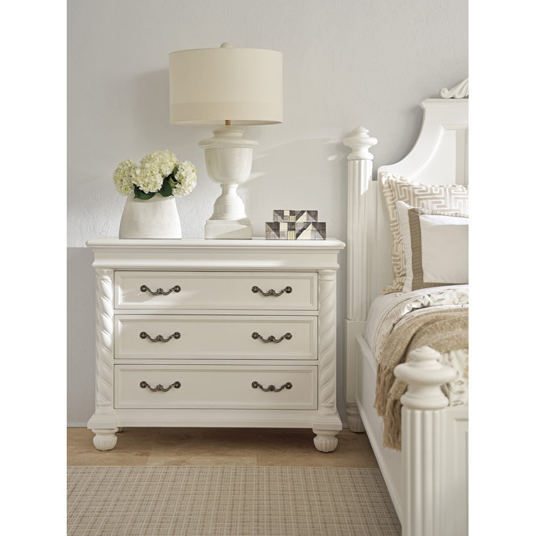 Villa Blanca White 3-Drawer French Country Dresser
