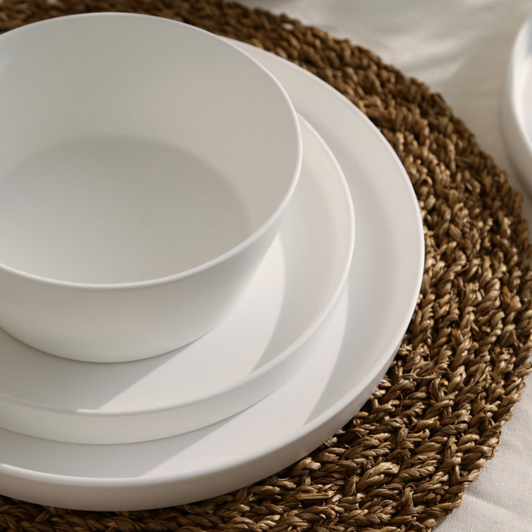 Matte White Porcelain 16-Piece Round Dinnerware Set