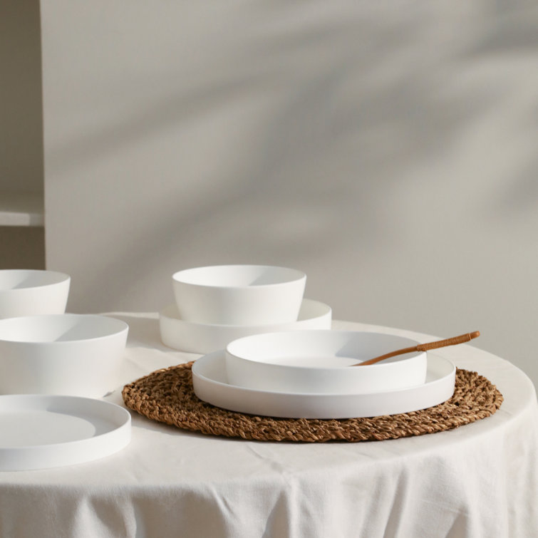 Matte White Porcelain 16-Piece Round Dinnerware Set