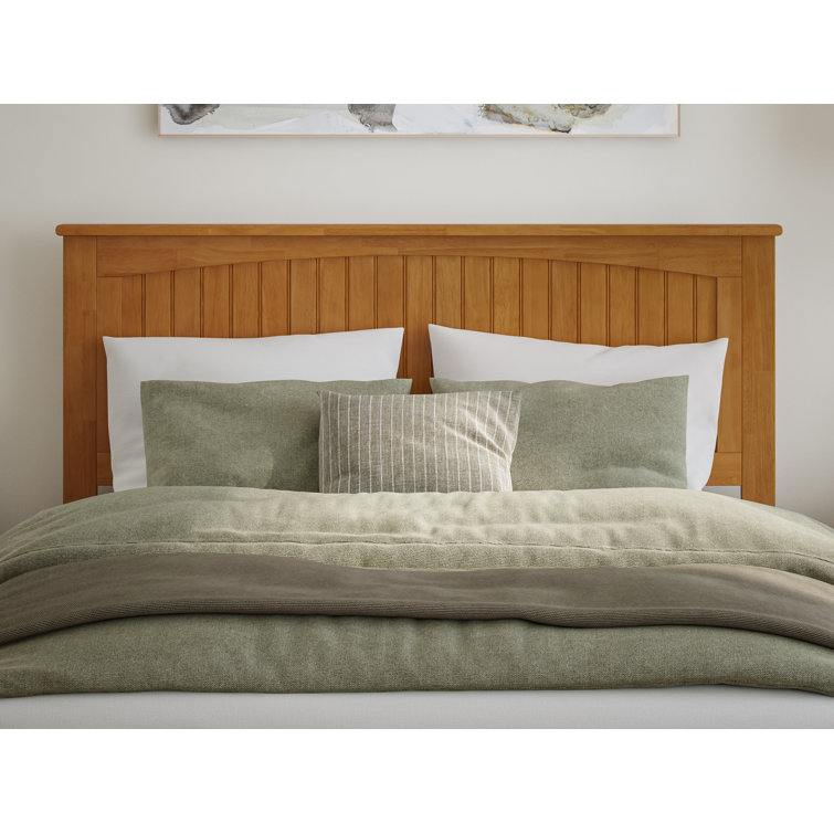 Nantucket Light Toffee Queen Wood Platform Bed with Slats