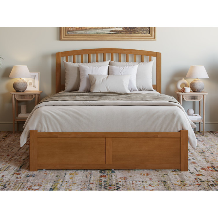 Light Toffee Queen Wood Platform Bed with Slatted Headboard