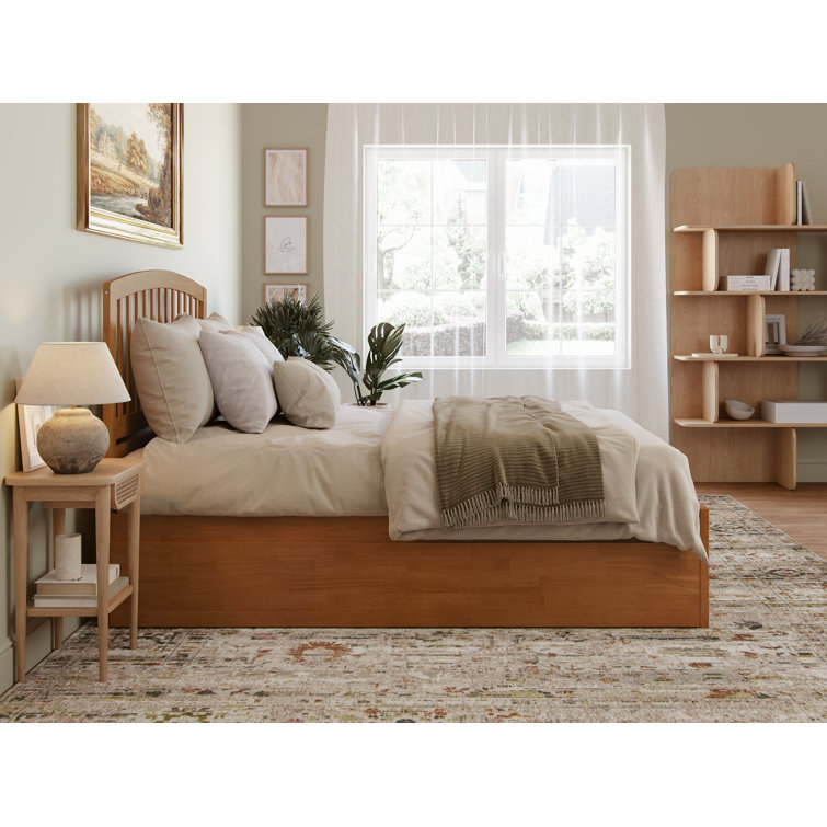 Light Toffee Queen Wood Platform Bed with Slatted Headboard