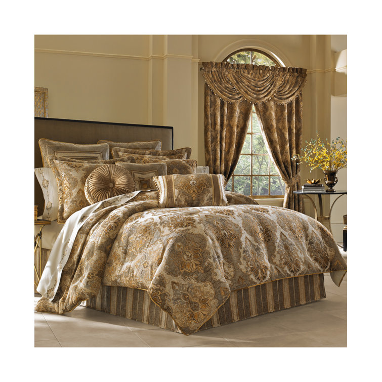 Bradshaw Natural Chenille Damask King Comforter Set