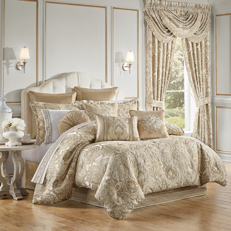 Sandstone Beige Jacquard Queen 4-Piece Comforter Set