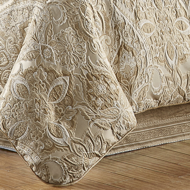 Sandstone Beige Jacquard Queen 4-Piece Comforter Set
