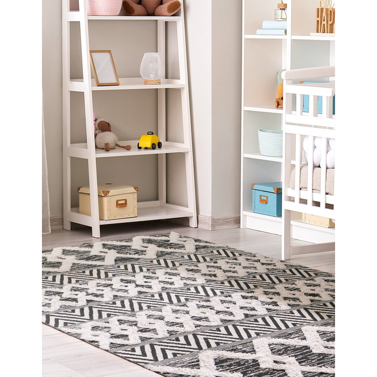 Casa Black and Ivory Geometric Cotton 4'5" x 6' Area Rug
