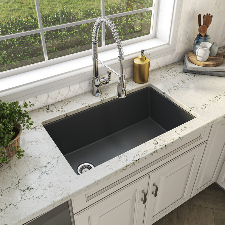 Arabescato Carrara White and Gray Marble Mosaic Tile