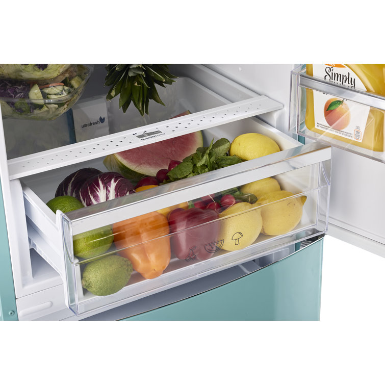 Ocean Mist Turquoise Retro Bottom Freezer Refrigerator with Ice Maker